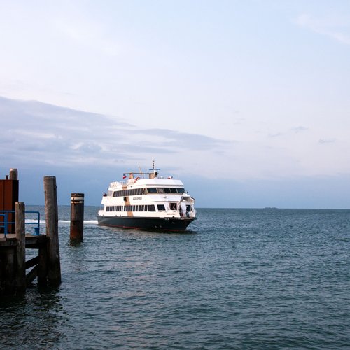 Adler-Express am Hooger Anleger